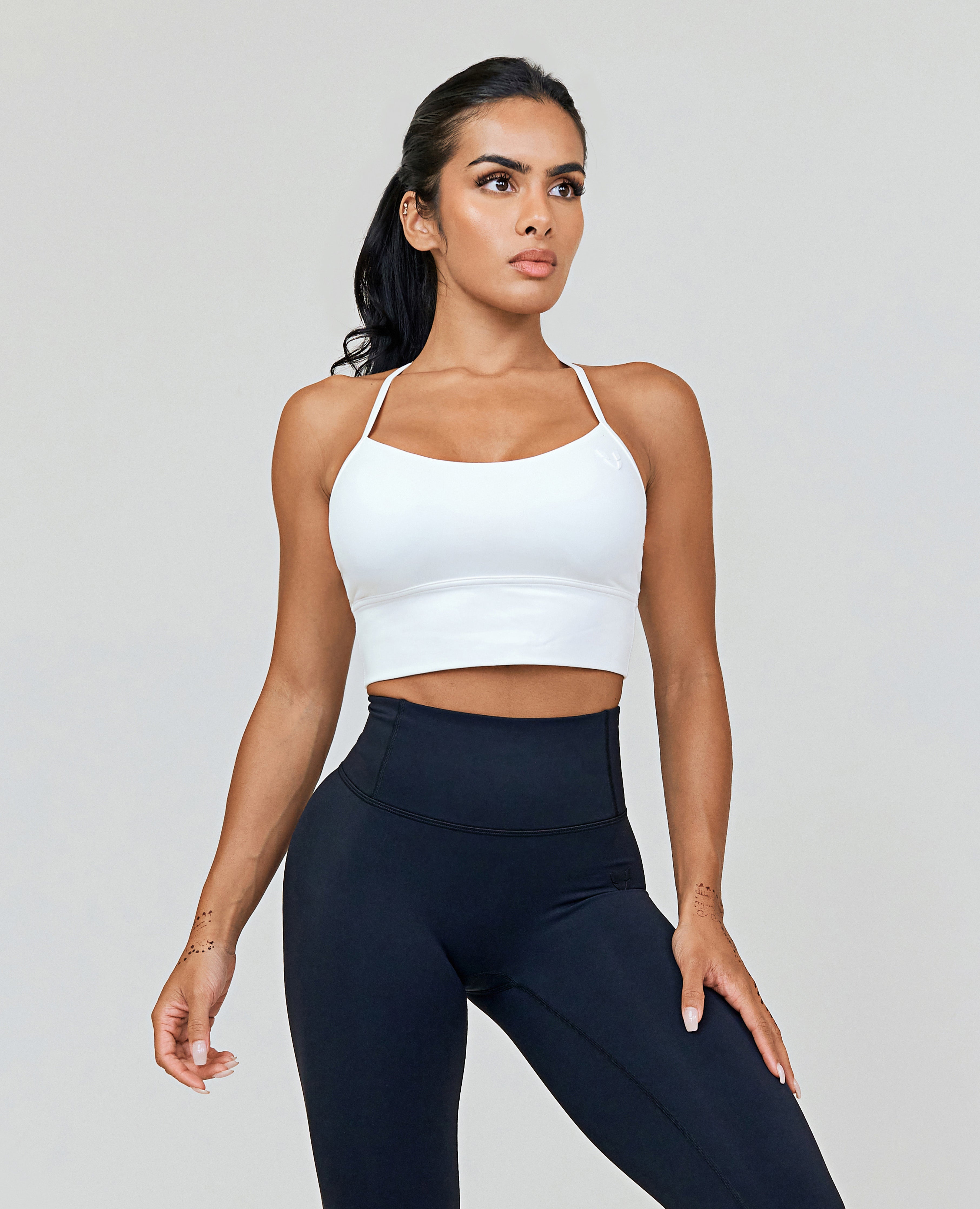 I went to a new gym in booty scrunch leggings & just a sports bra