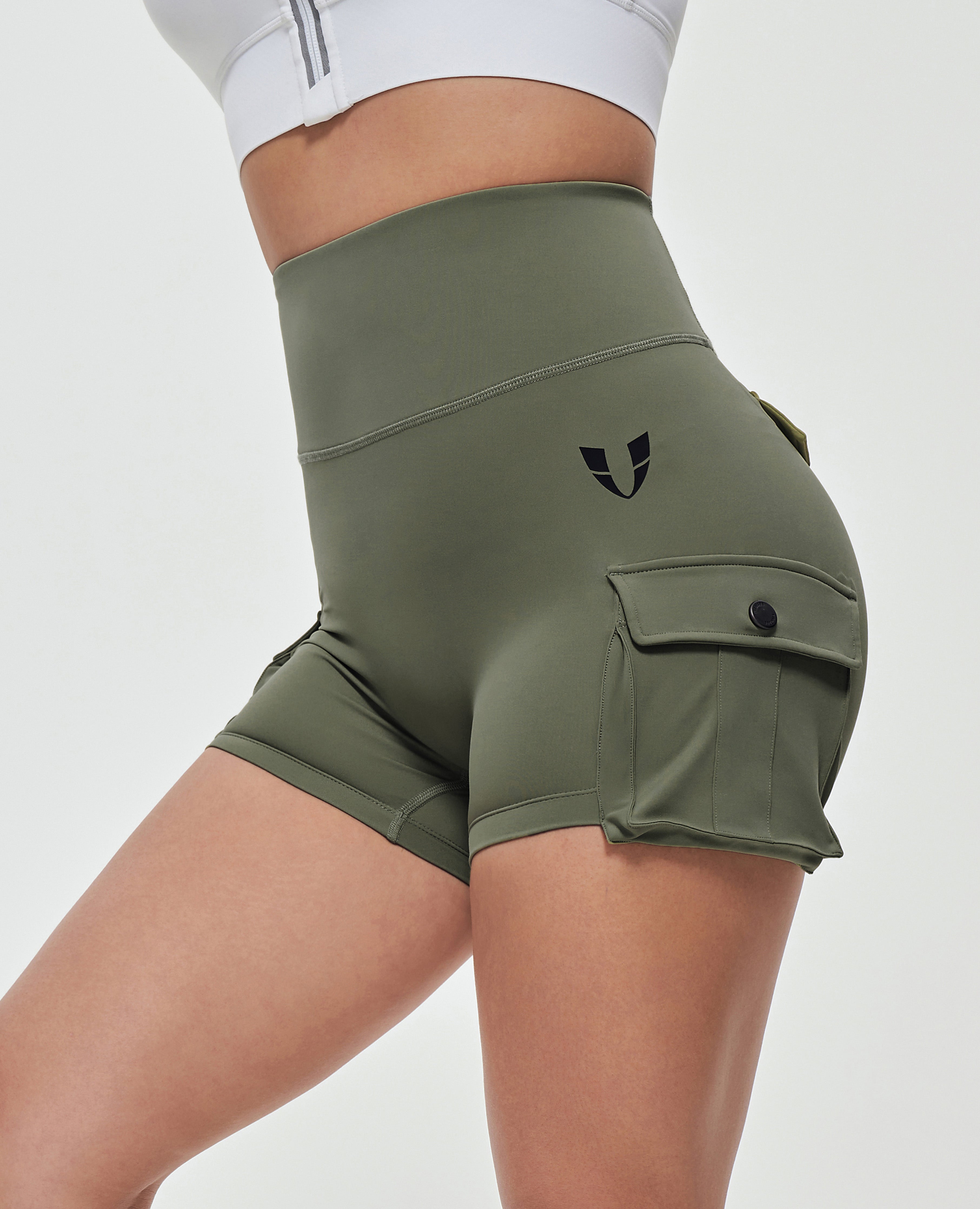 Scrunch Butt Cargo-Shorts – Olivgrün