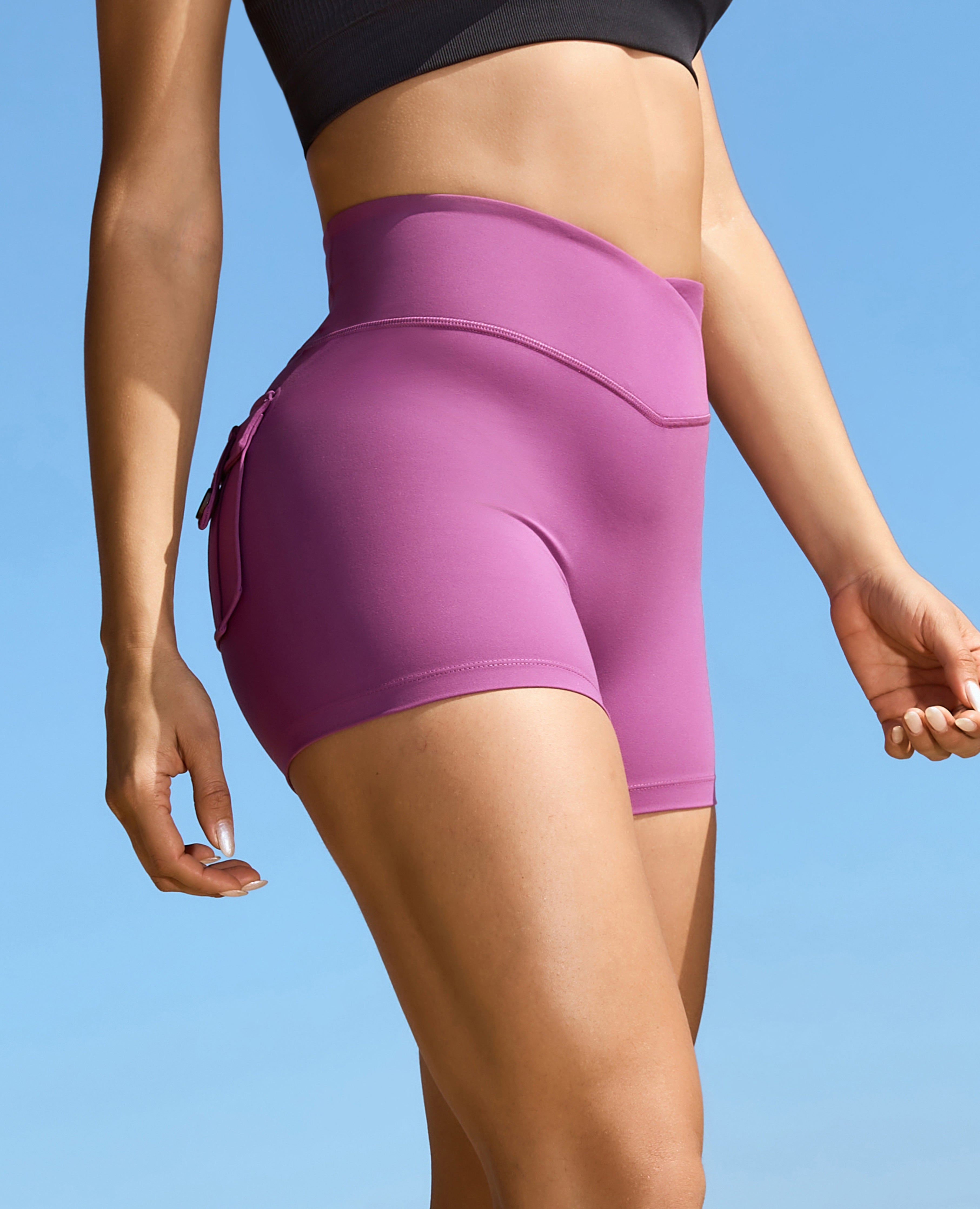 Cargoshorts mit V-Taille – Lila