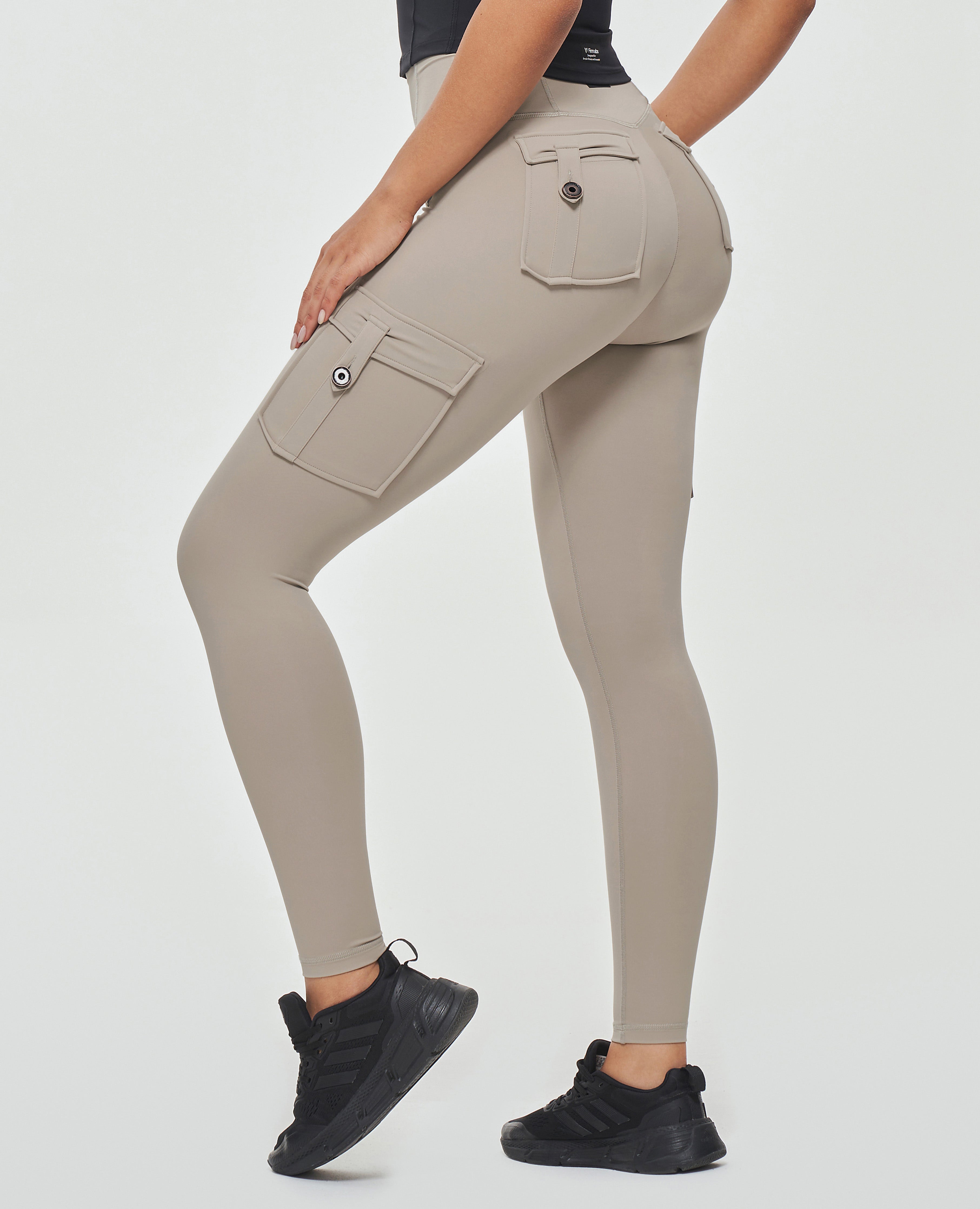 COMFY ONE Seamless Leggings with 4 Pockets for Women Compression Cargo  Pants for