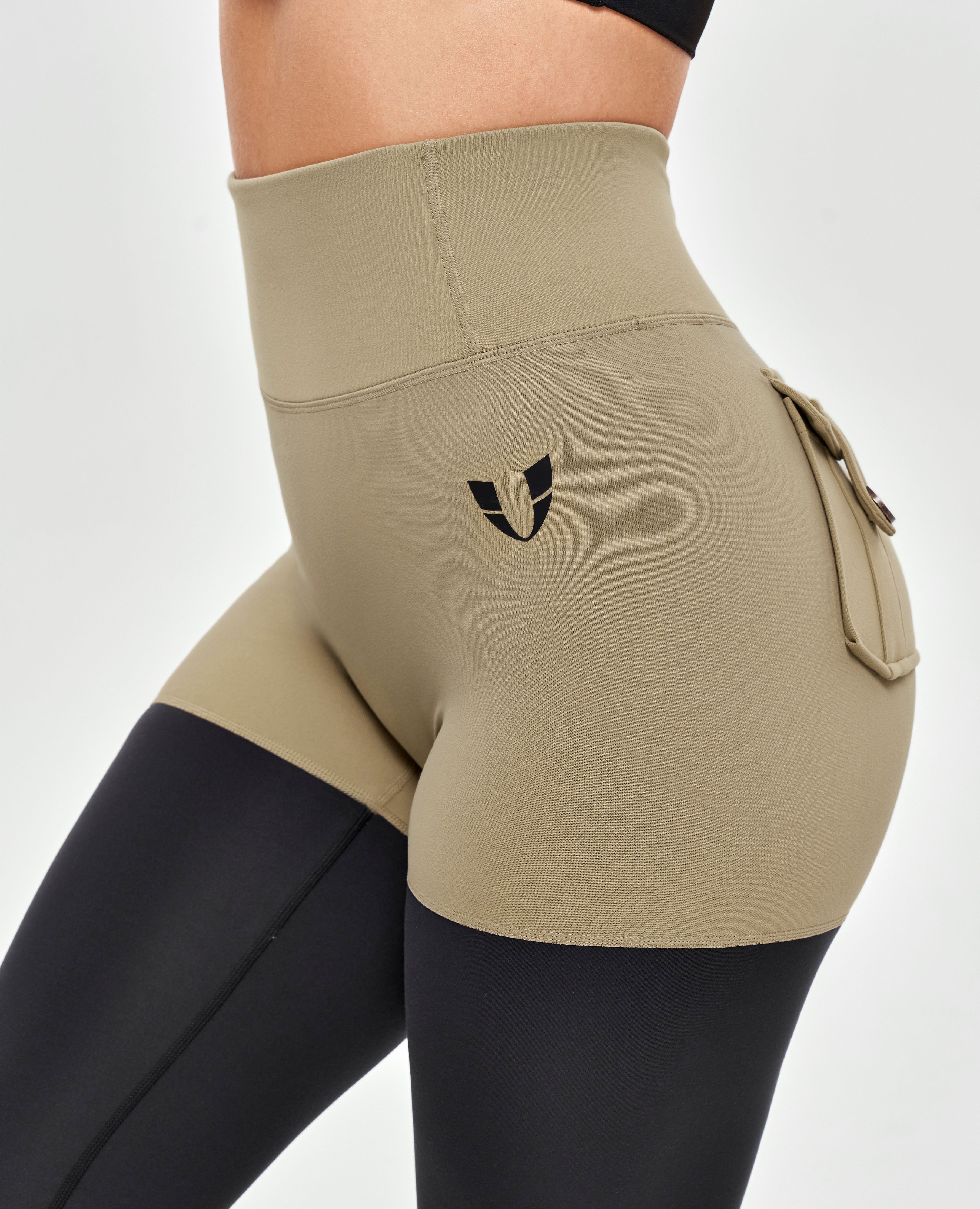 Cargo Athletic Leggings - Beige and Black