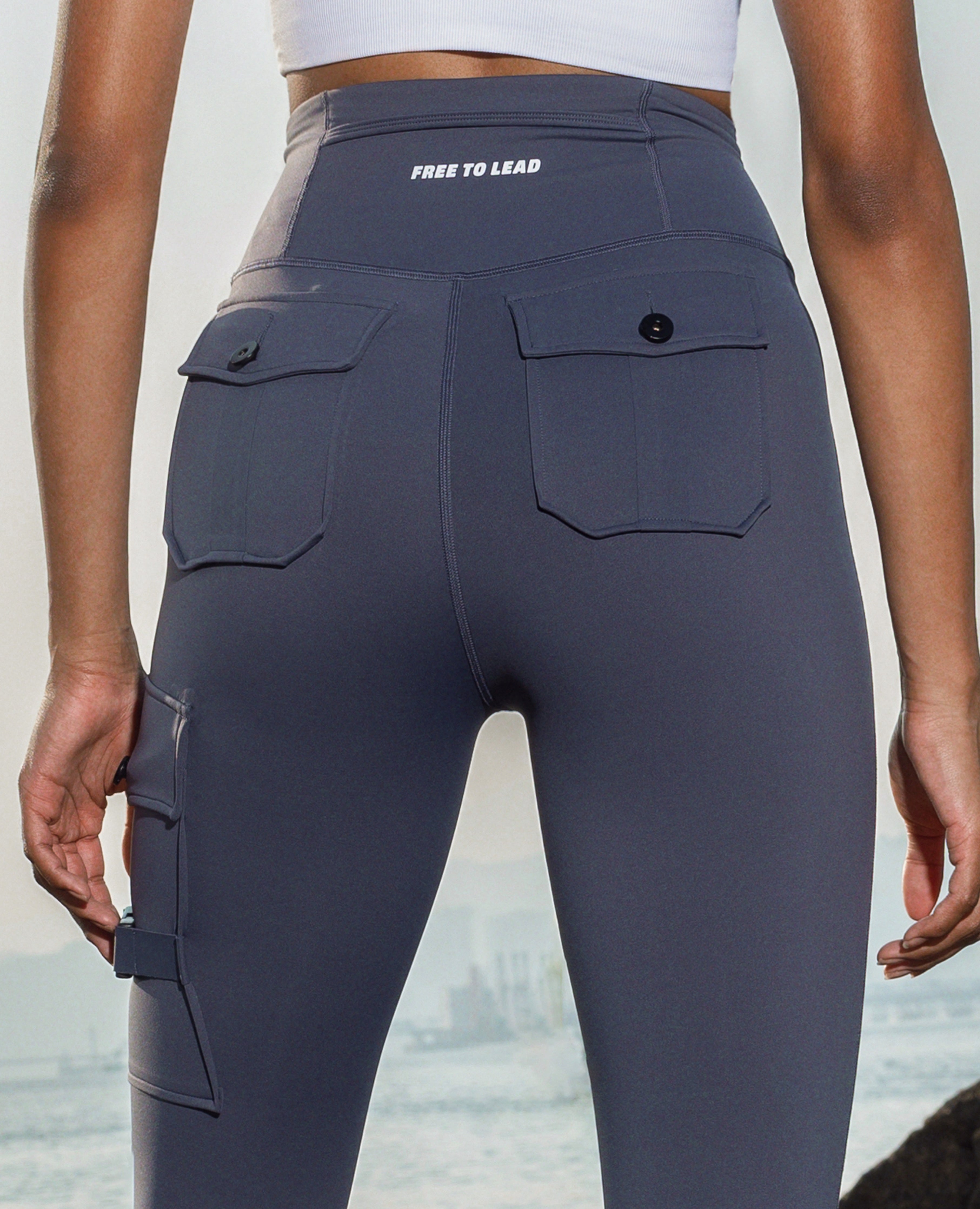 Cargo High-Waisted Pocket Leggings Plus - Bristol Blue