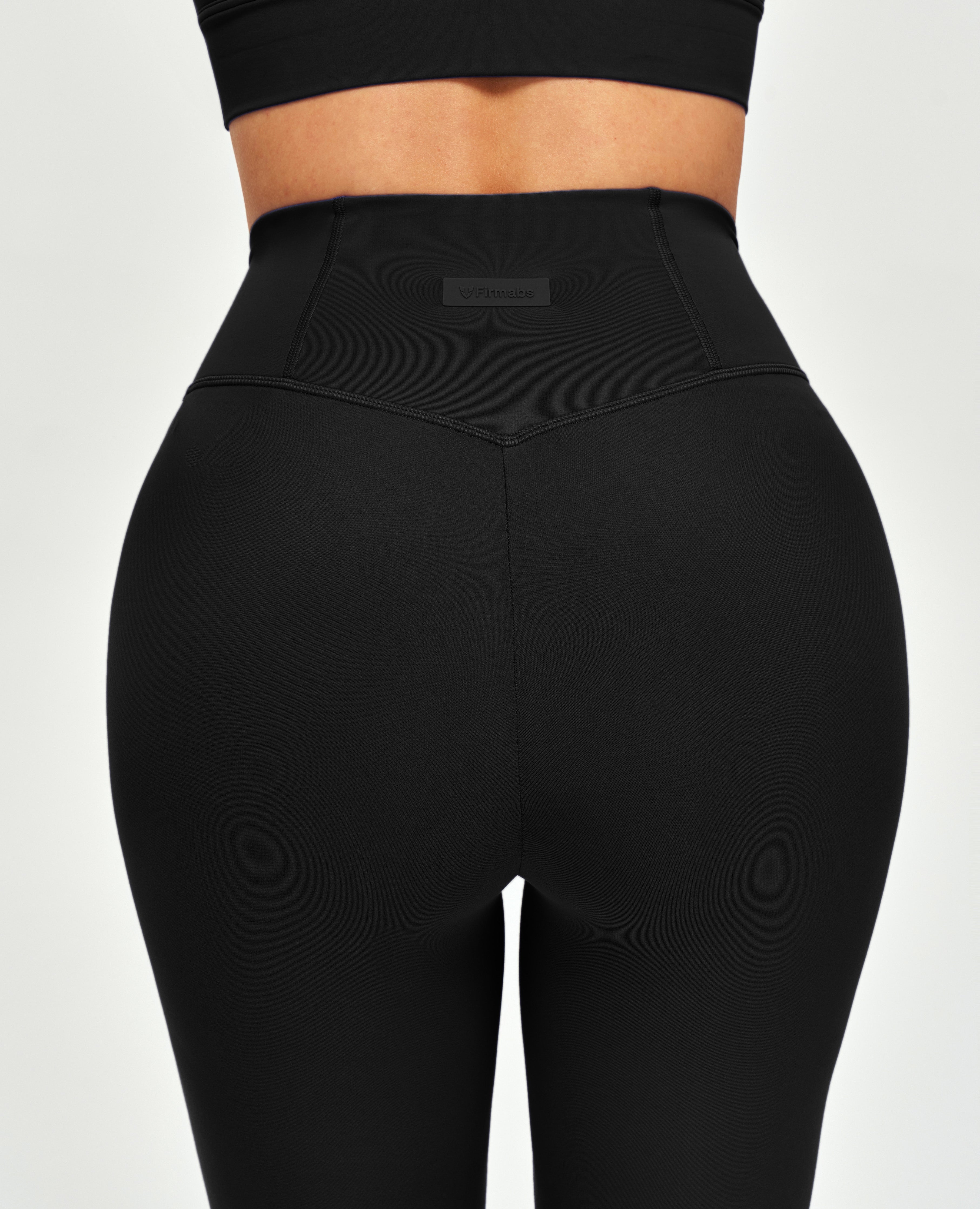 Plus Size Scrunch Butt Textured High Waisted Leggings With Pockets
