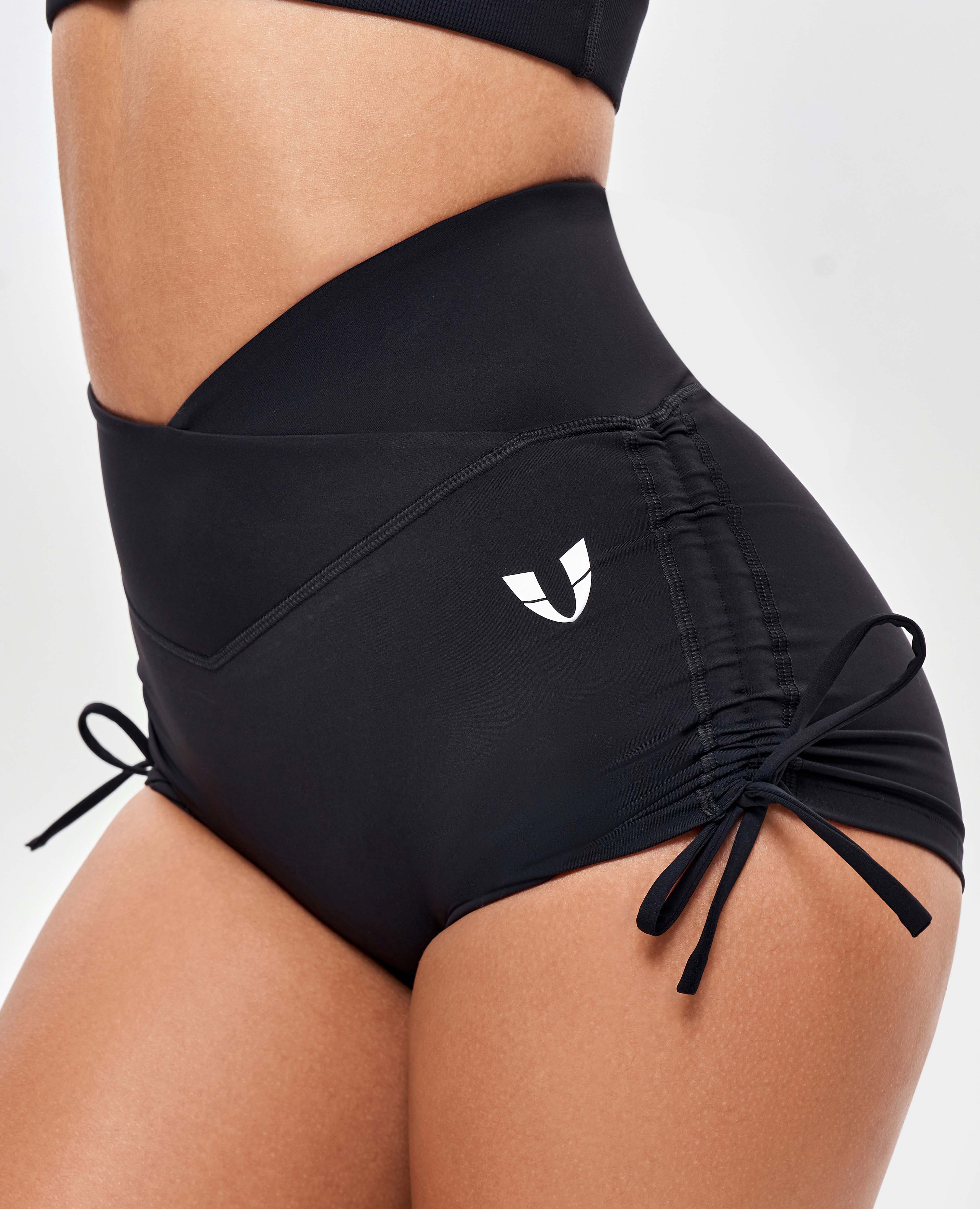 V-waist Scrunch Butt Shorts - Black