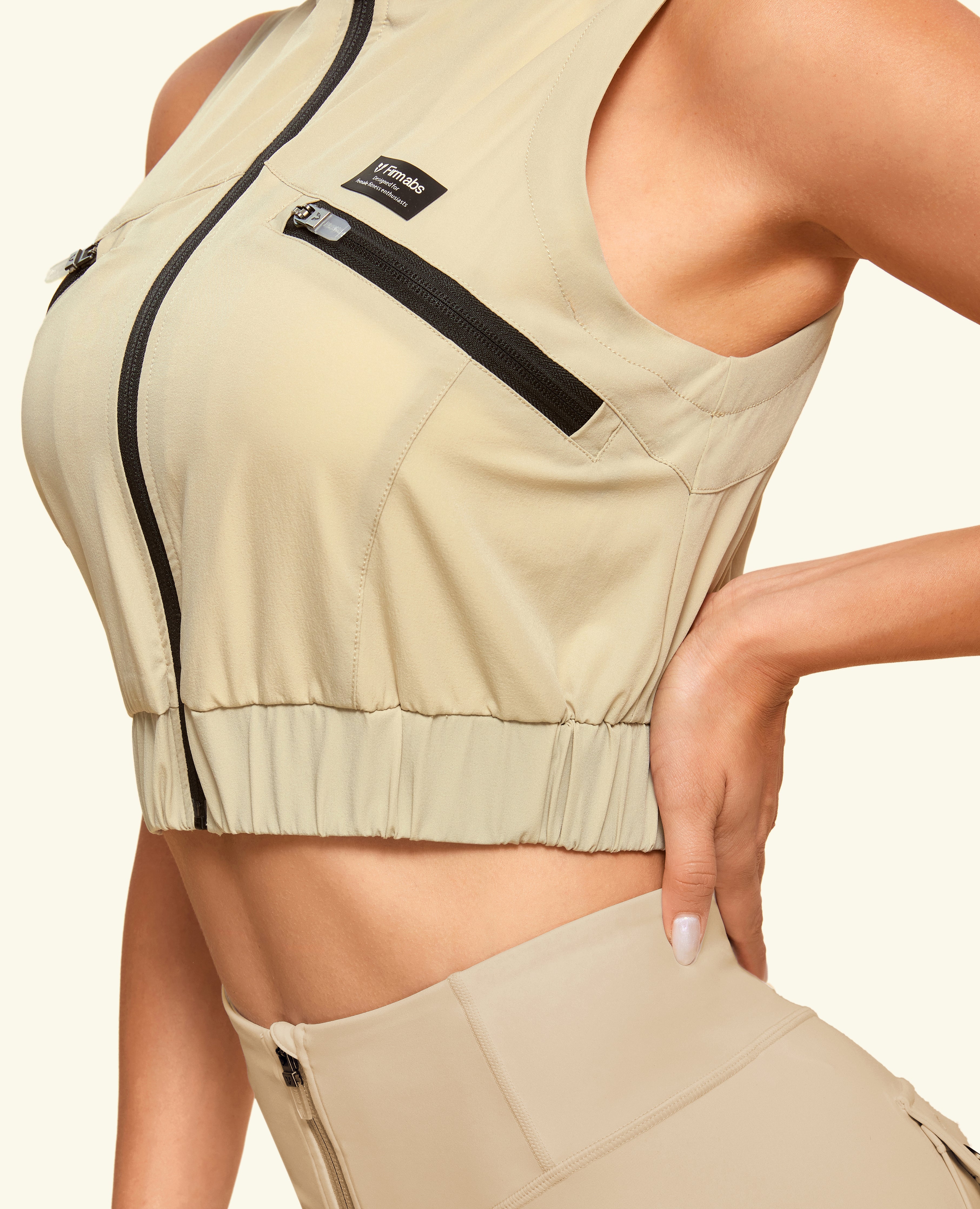 Active Core Cropped Vest - Sand