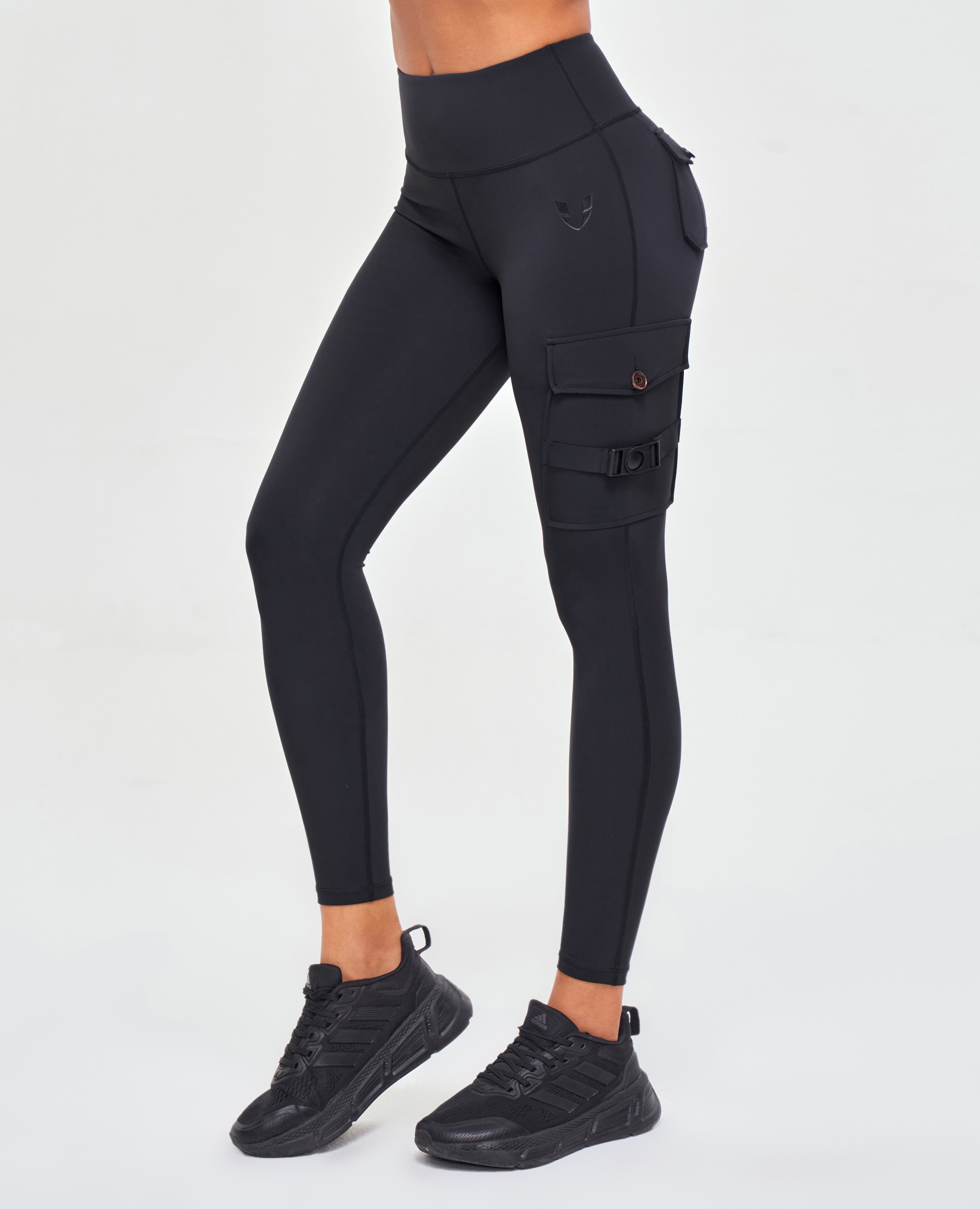 Feel the burn in a new way with these cargo fitness leggings. Our