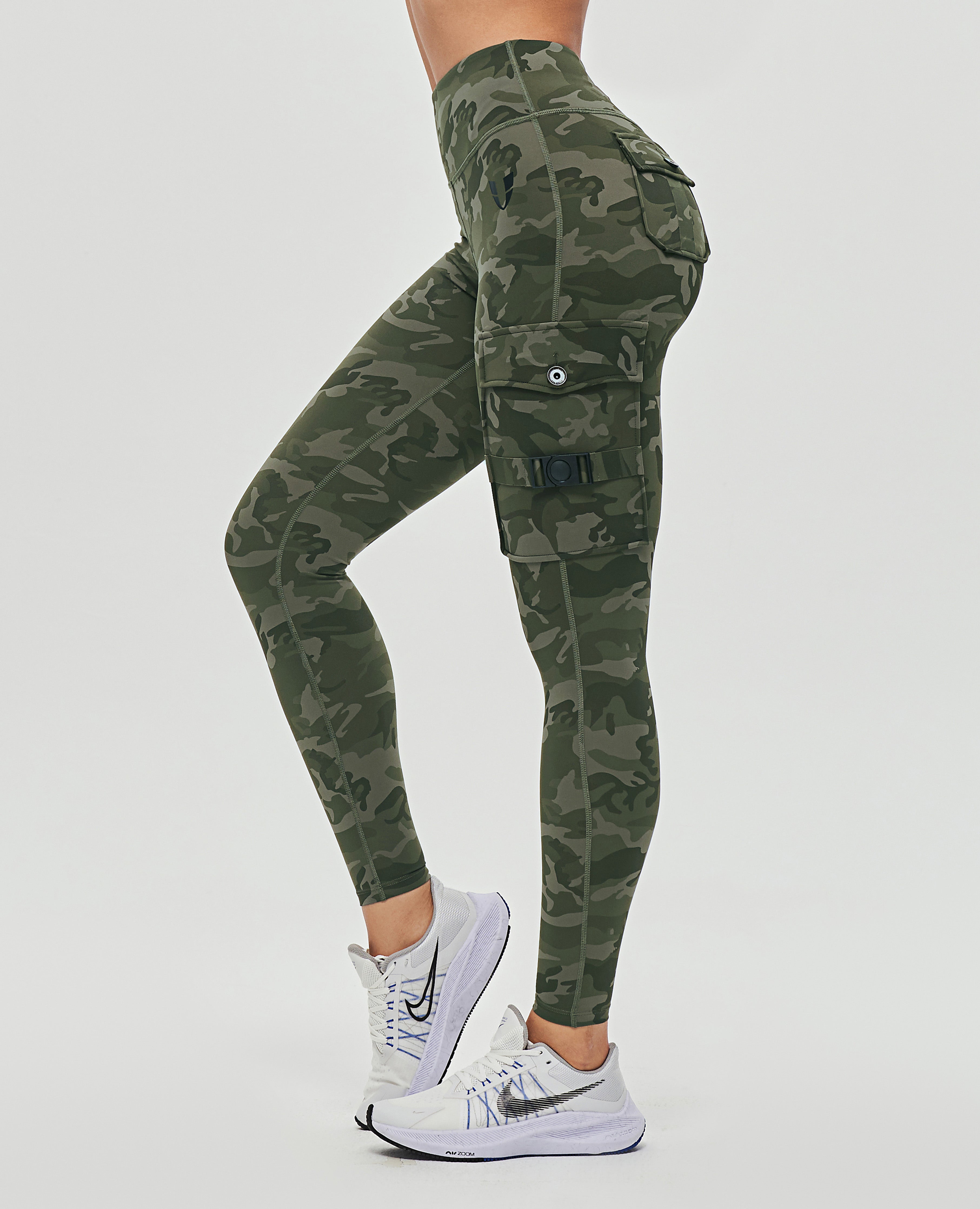 logo-waistband camouflage-print leggings