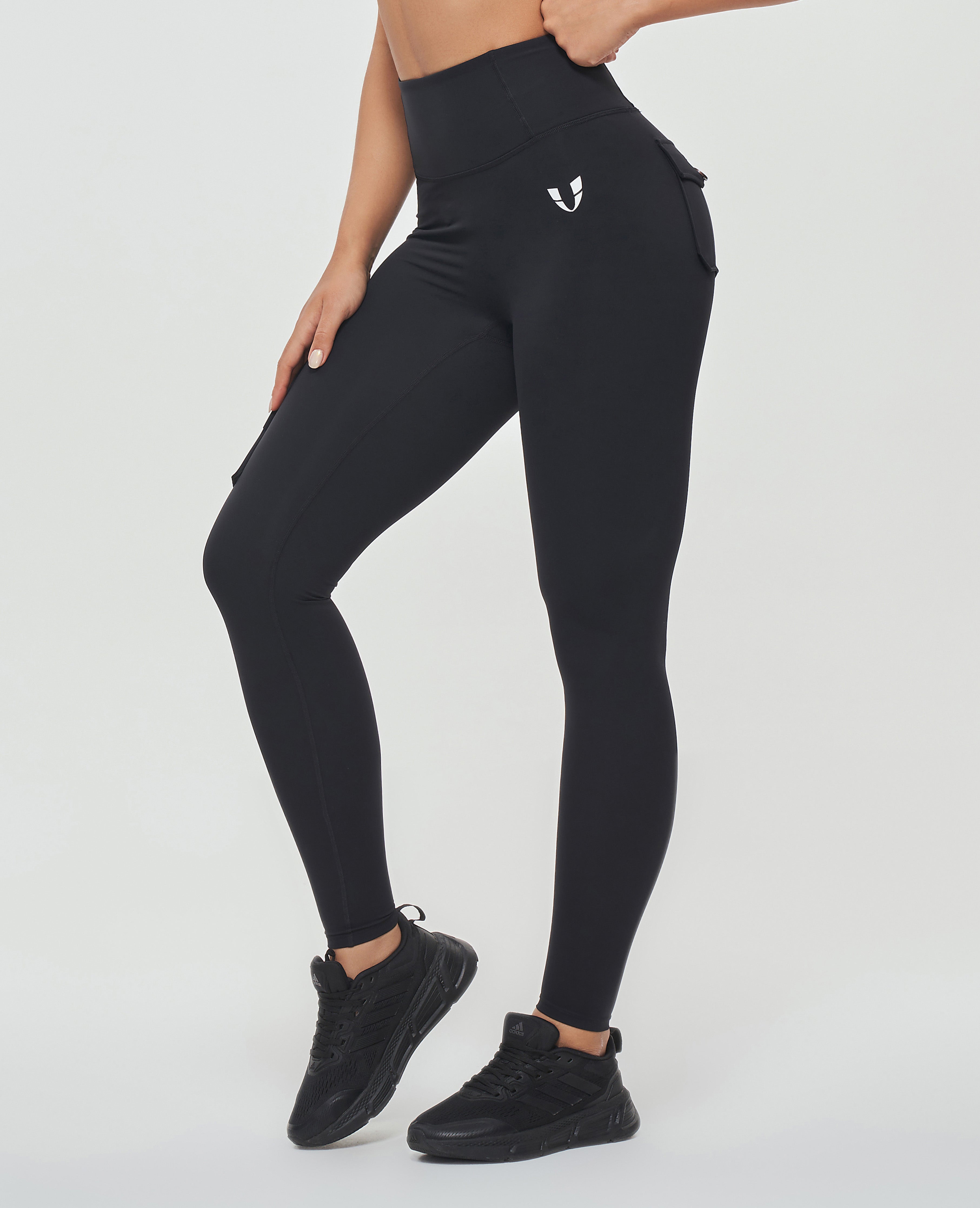 Solo cargo leggings are made from a high-performance fabric that