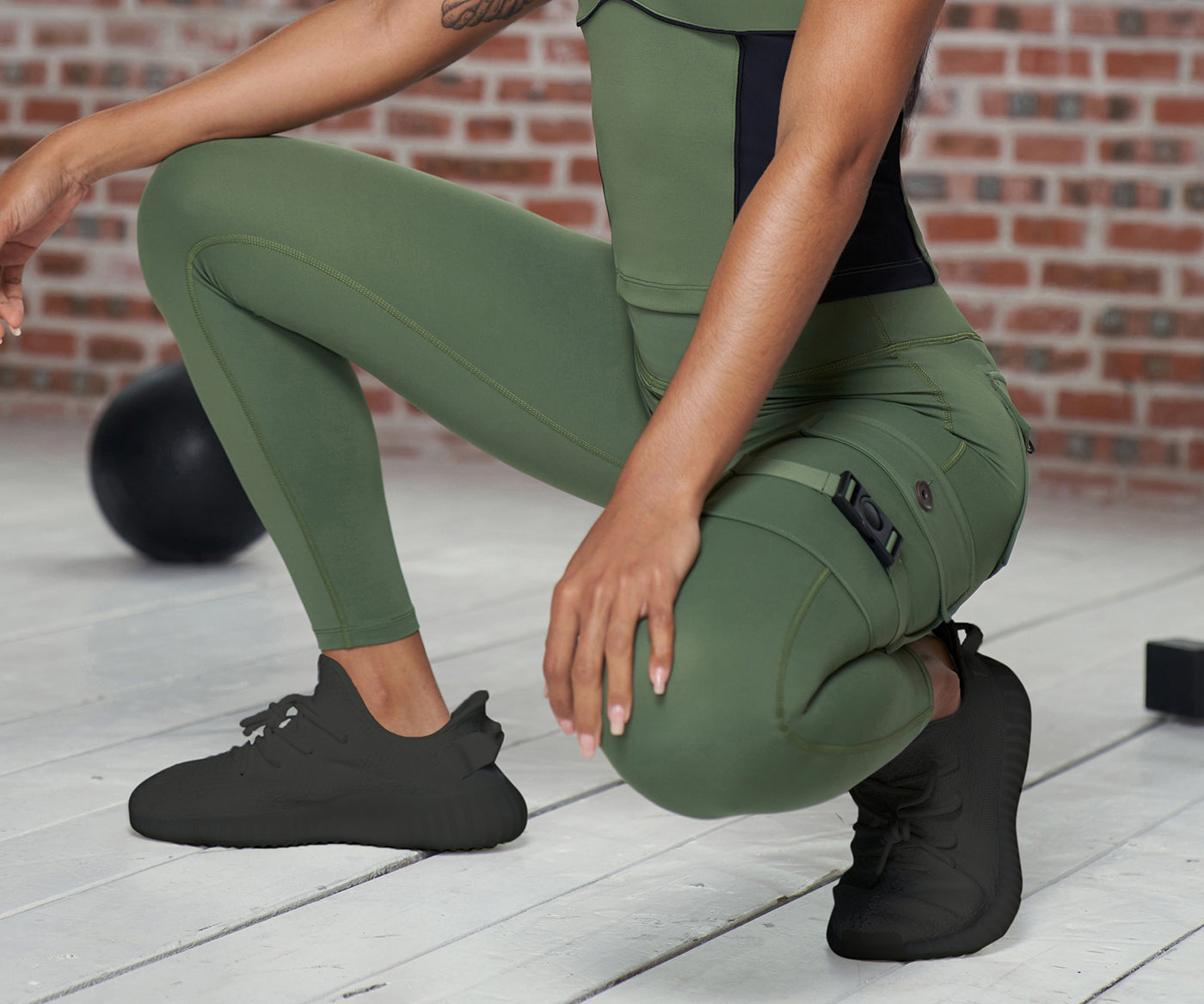 FIRM ABS on X: You can squat down, #FIRMABS protects you. #femalefamily  #loungefamily #loungeunderwear #18weekspregnant #loungelife #myloungelife  #fitfam #fitstagram #momfit #fitmom #fitnesspregnancy #babesquad  #fitnessbabes #loungewear #fitandhappy