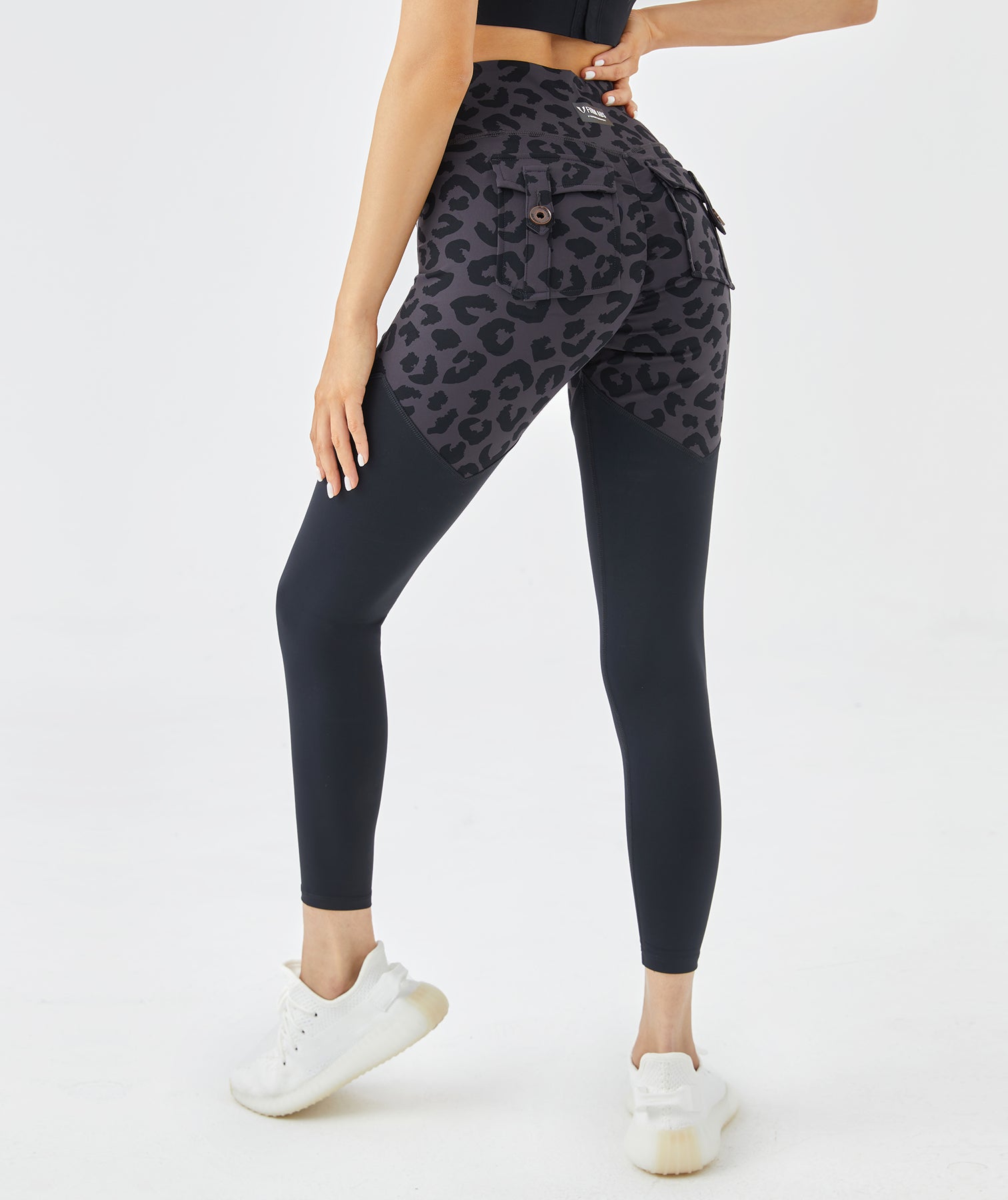 https://www.firmabs.com/cdn/shop/products/v-waist-leopard-leggings-1.jpg?v=1669876382&width=1512